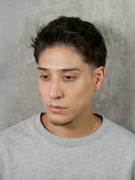 ツーブロック/アップバング/ビジネスショート〈理容室〉