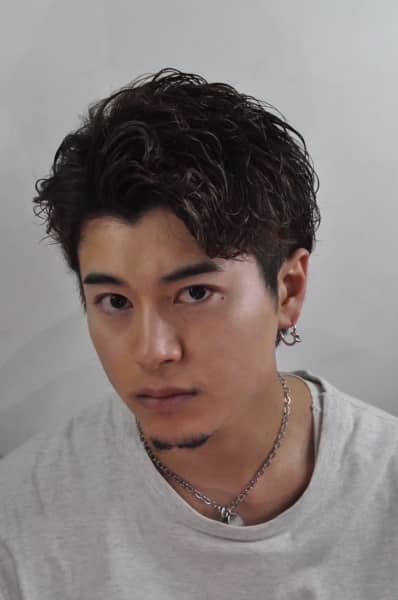 「日系紋理燙」風格，是近年非常受歡迎的日式男士造型