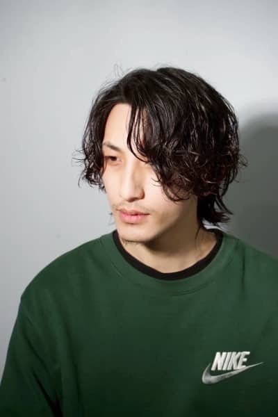 ミディアムヘア/サーフカール/メンズヘア〈理容室〉