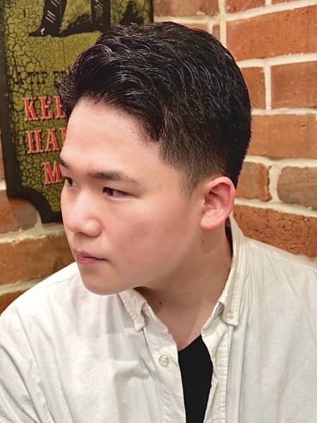大人の余裕漂うツーブロフェードスタイル