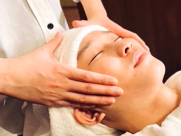 お顔ほぐしで老廃物もスッキリ💆✨