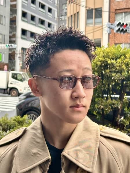 短めスパイキーショート