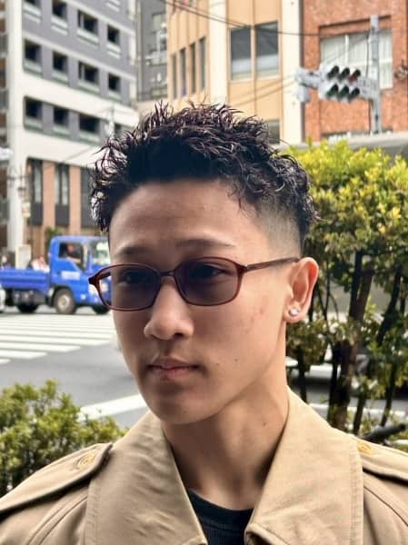 短めスパイキーショート