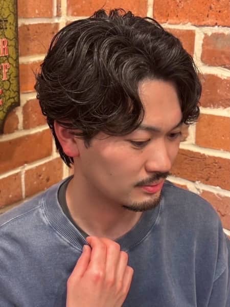 大人の色気。爽やかセンターパート
