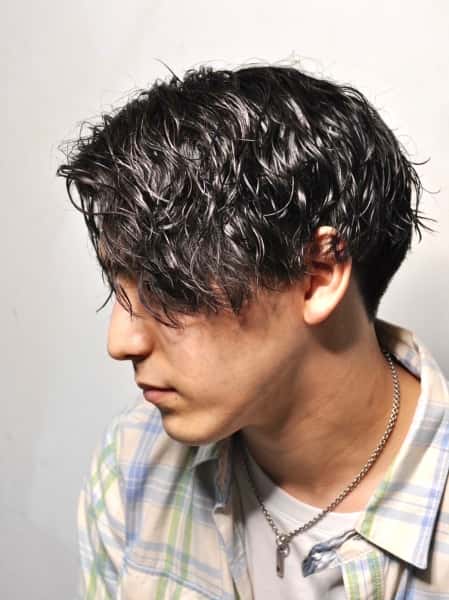 秋、動きで魅せる「スパイラルパーマ」