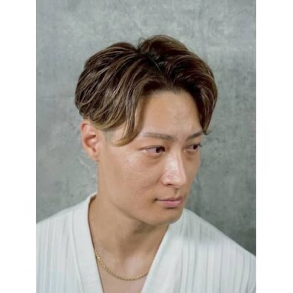 自然体で爽やか。“ナチュラルセンターパート”で好印象ヘアに