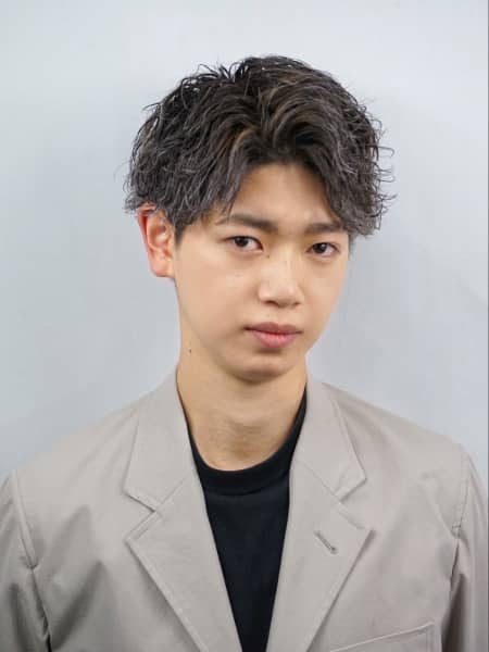 色気と男らしさのアップバング