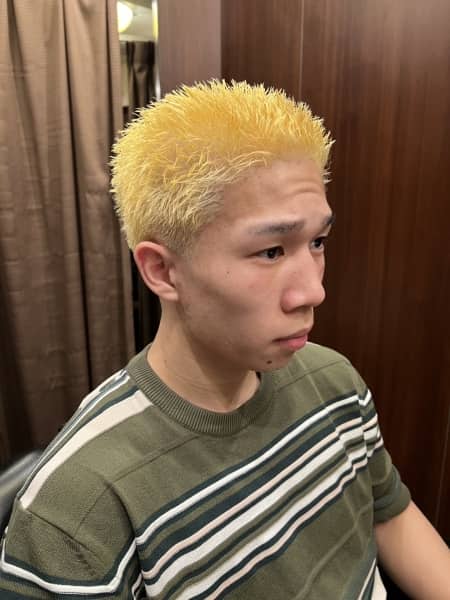 ハイトーンテーパーフェードバズカット