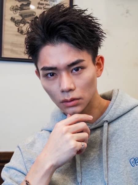 爽やかさ引き立つかき上げショート