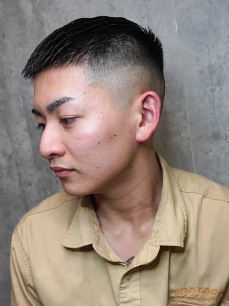 男らしさ際立つスキンフェードクロップ