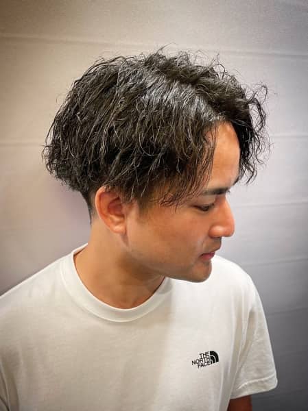 強めでも清潔感あるツイスパ