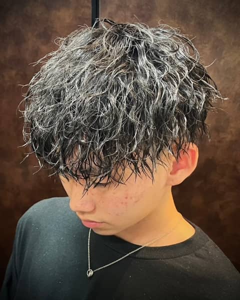 無骨さプラス色気