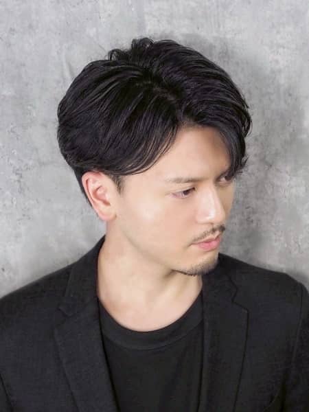 色気がにじむ大人センターパート
