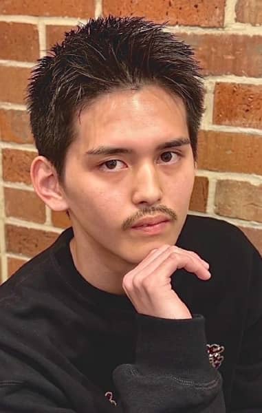 爽快感溢れる刈り上げスパイキー
