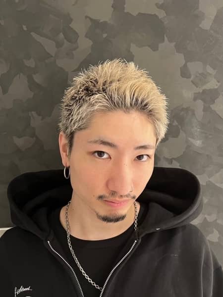 男らしいスパイキーショート　難波