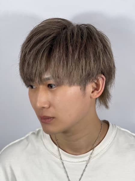 透明感カラーで魅せるナチュラルマッシュ