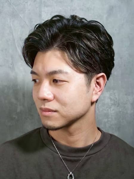 清潔感の出るナチュラルショートスタイル