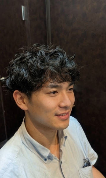 ​清潔感と色気を両立！シャドウパーマ