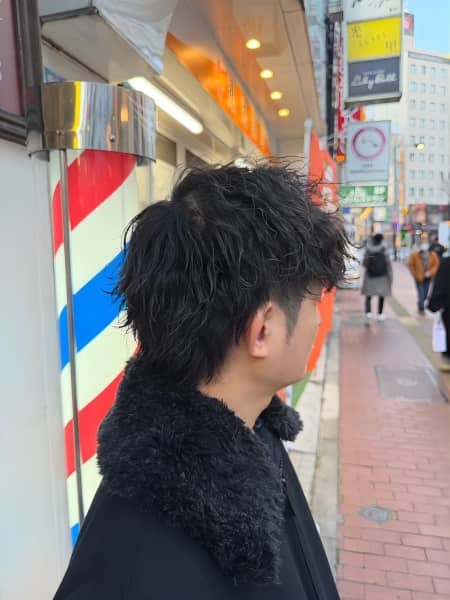 自然に動く大人のウルフカット