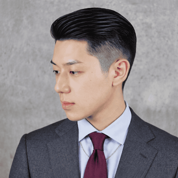 できる男の定番。七三分け×グリースで作る上品スタイル