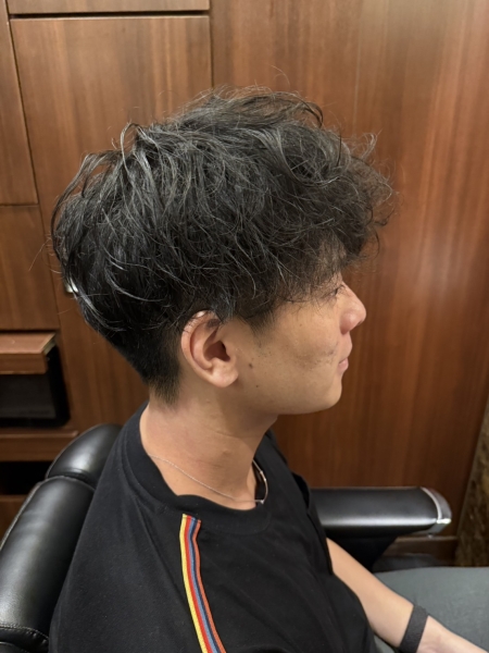 くせ毛を活かすツーブロック