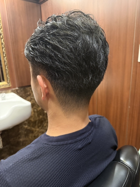 3・40代に人気の刈り上げビジネスヘア