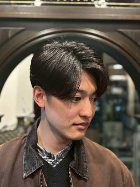 センターパート×ナチュラルスタイル