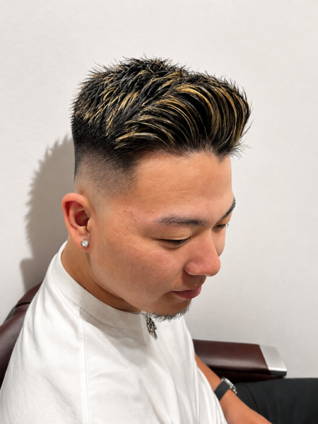 金メッシュ　ハイライト　フェザーアップ
