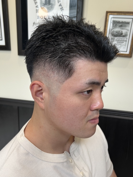 男らしく締まるスキンフェード