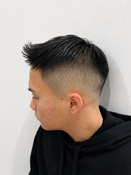 人気のフェザーアップスタイル