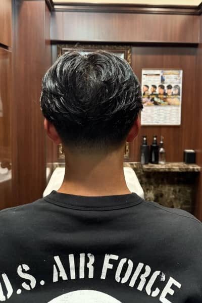 生え癖のお悩みを解消する大人のテーパーフェード