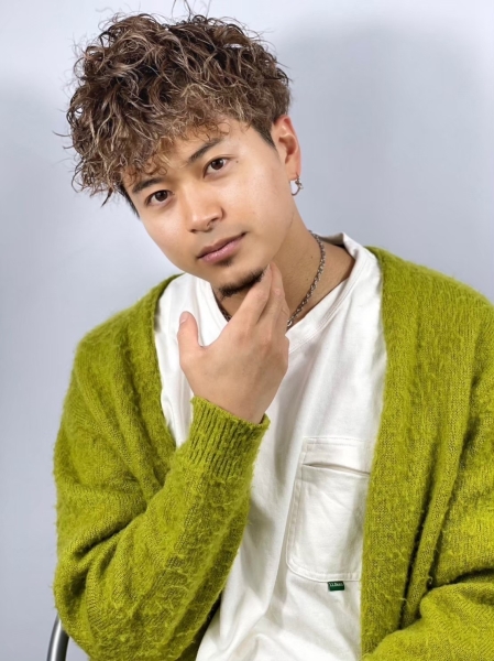 立体感際立つメッシュ×スパイラルパーマ