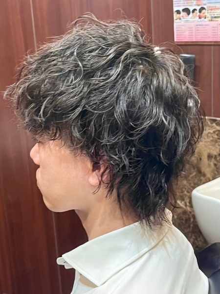 大人男性の品格を上げるパーマウルフ