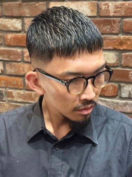 髪がうねる前に。梅雨対策は理容室で！