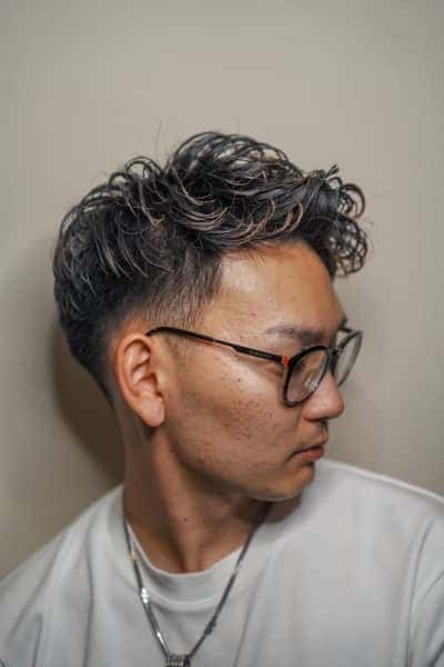 「六本木で叶える清潔感フェードスタイル」