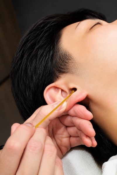 大人の男性こそ試したい極上耳掃除の魅力とは！