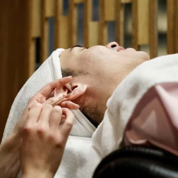 【癒しの人気メニュー】理容室の耳掃除で極上リラックス体験を
