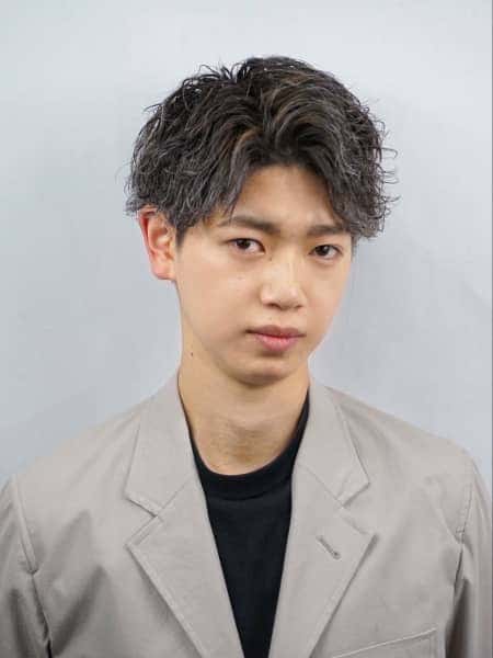 商談が増える2月は“上品パーマショート”