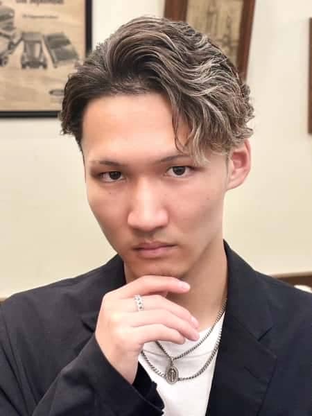 ビジネスマン御用達！新橋の理容室で差をつける