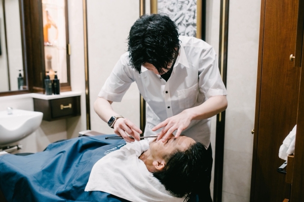 【大宮 40代メンズ】眉毛・顔剃りで変わる大人の身だしなみ