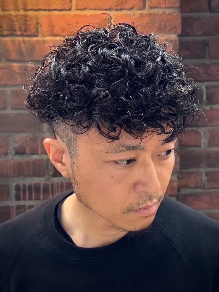 【大宮 スパイキーパーマ】男らしい束感を作る人気スタイル｜大宮の理容室で叶える爽やかなメンズヘア