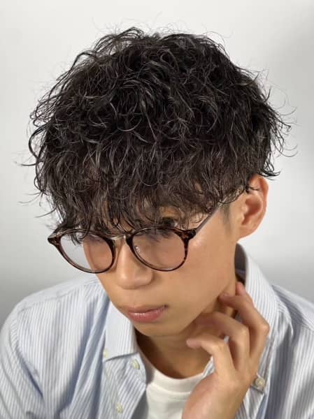 秋冬にハマる！前髪下ろしマッシュパーマ