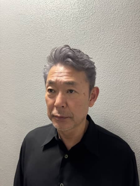 刈り上げないビジネス七三ショート