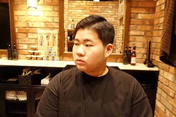 ハサミ刈り上げスタイル
