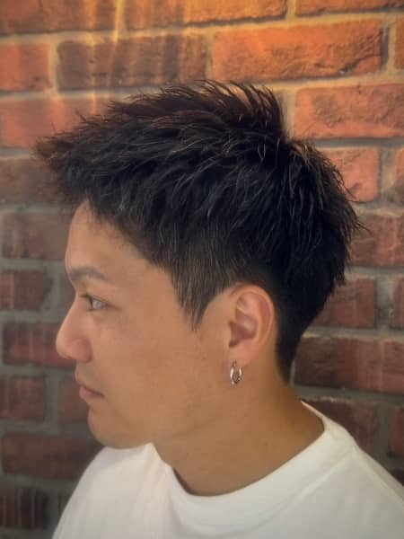 秋の好印象ヘア！束感ショートで爽やかに