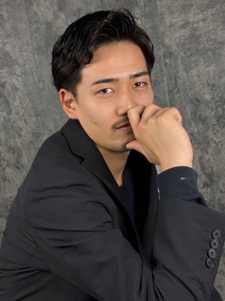 11月は「パーマ×フェード」で清潔感と動きを両立！