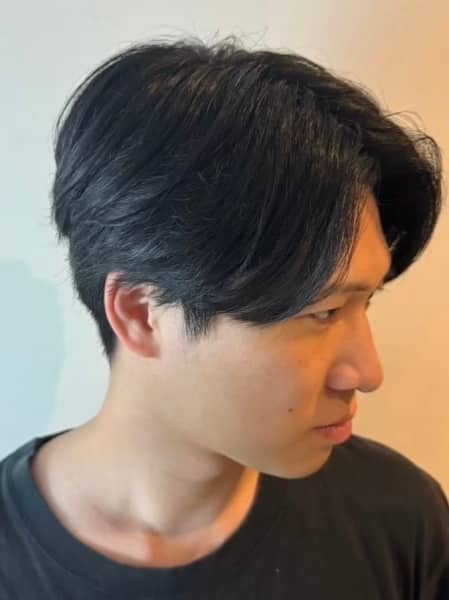 大人っぽさ漂うセンターパート