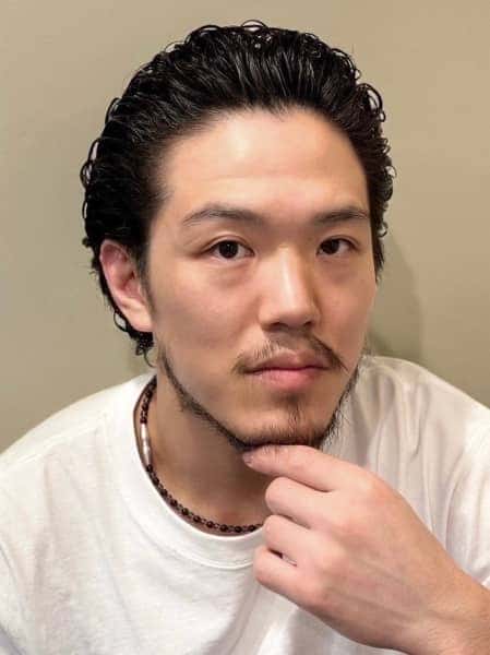 直毛でもパーマで簡単大人なオールバック