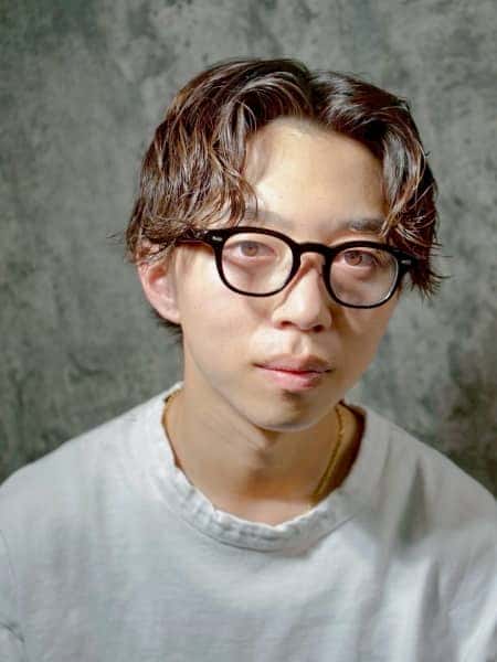 刈り上げないセンターパートの余裕感