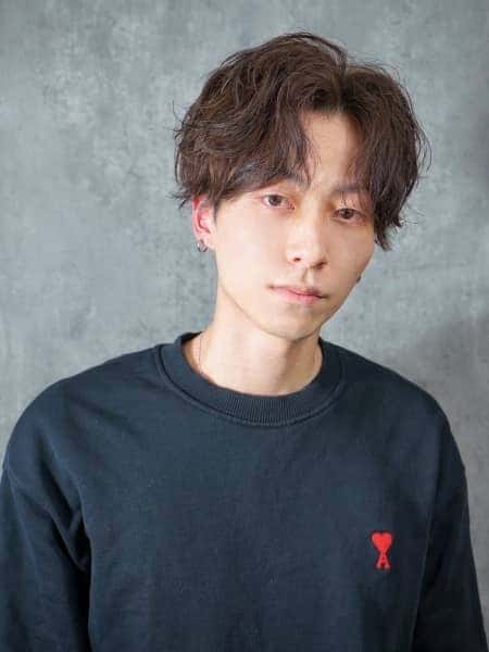 長めでも清潔感センターパート